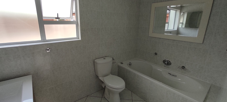 3 Bedroom Property for Sale in New Redruth Gauteng