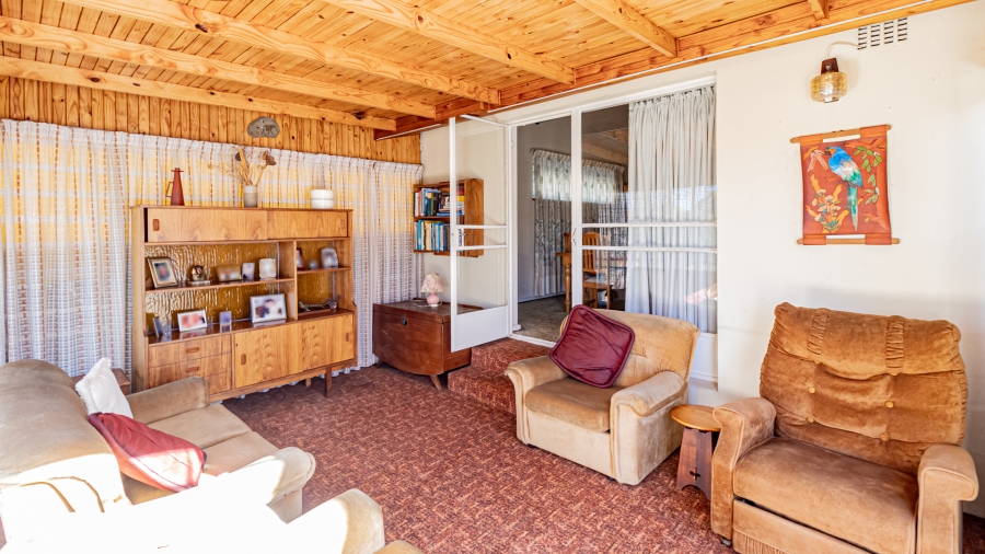 3 Bedroom Property for Sale in Linmeyer Gauteng