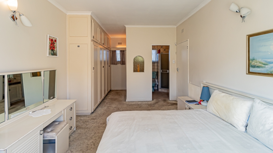 3 Bedroom Property for Sale in Linmeyer Gauteng