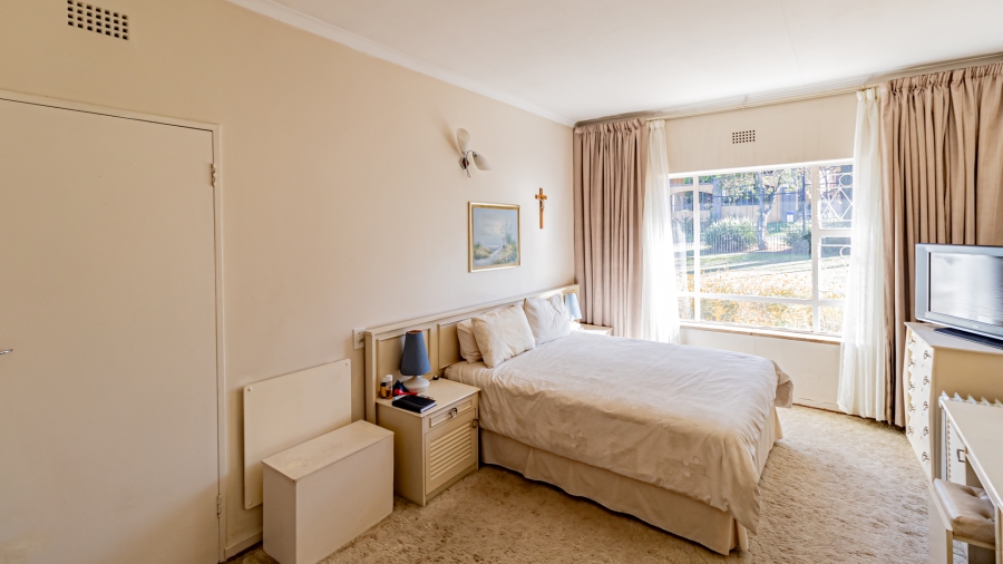 3 Bedroom Property for Sale in Linmeyer Gauteng