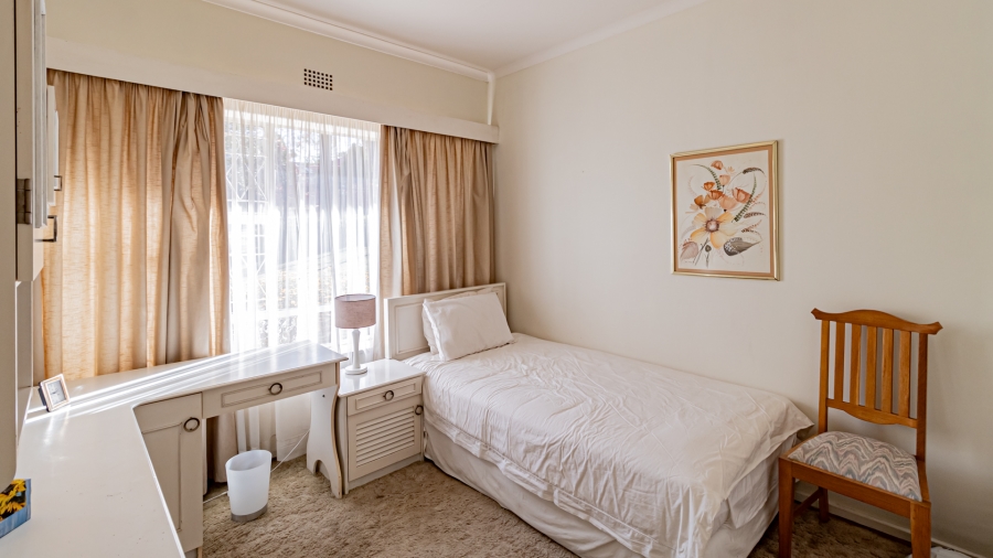 3 Bedroom Property for Sale in Linmeyer Gauteng