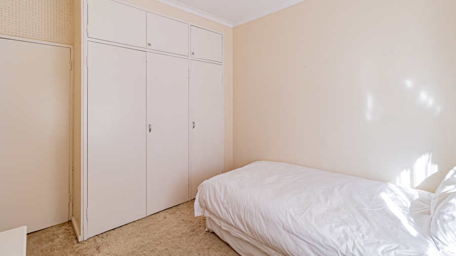 3 Bedroom Property for Sale in Linmeyer Gauteng