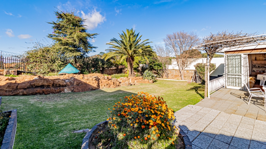 3 Bedroom Property for Sale in Linmeyer Gauteng