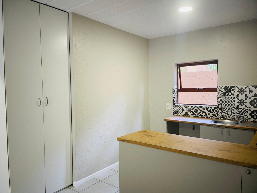 2 Bedroom Property for Sale in Douglasdale Gauteng