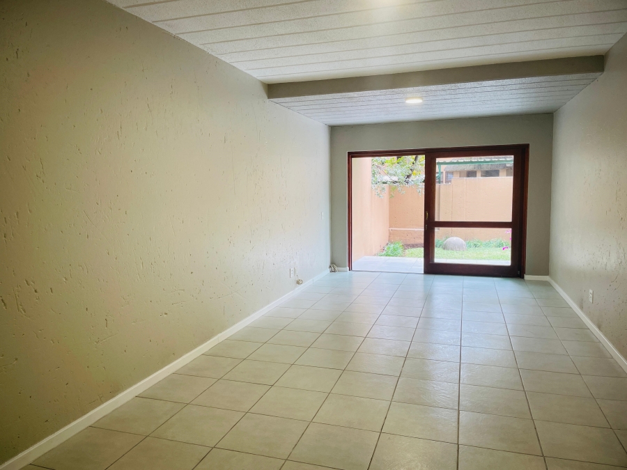 2 Bedroom Property for Sale in Douglasdale Gauteng