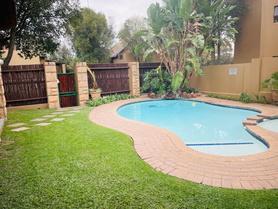 2 Bedroom Property for Sale in Douglasdale Gauteng