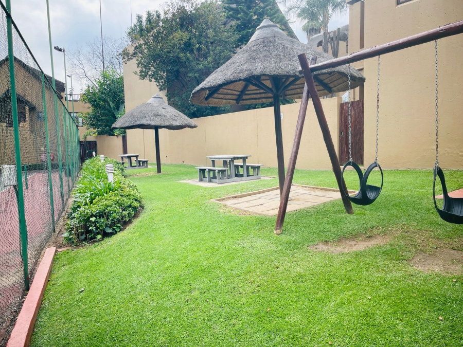 2 Bedroom Property for Sale in Douglasdale Gauteng