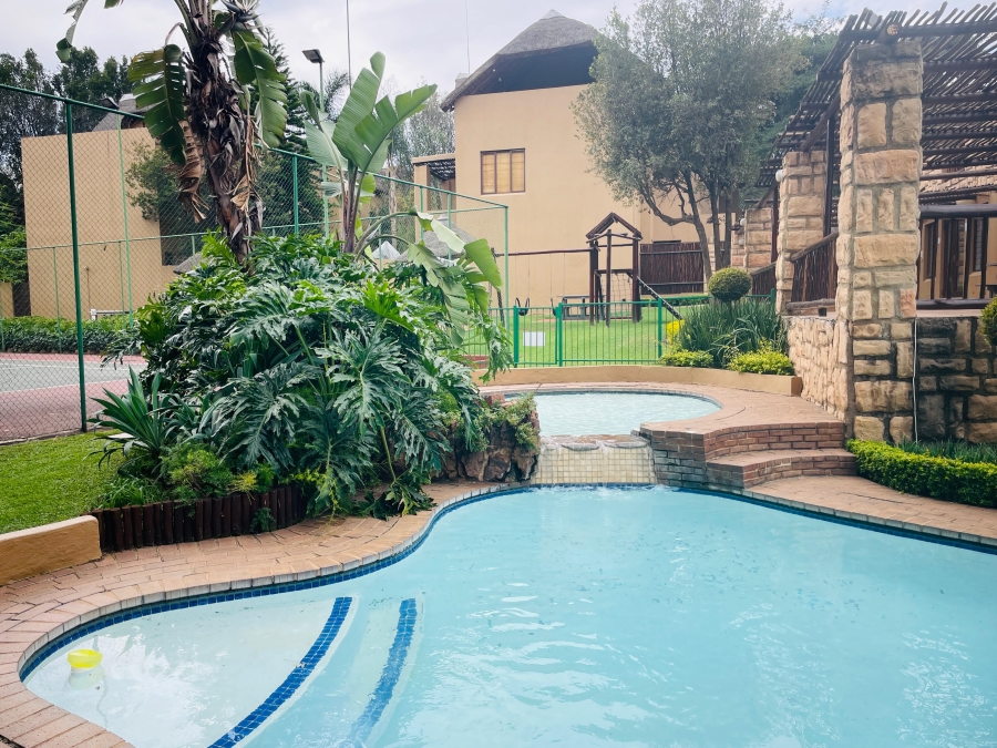 2 Bedroom Property for Sale in Douglasdale Gauteng