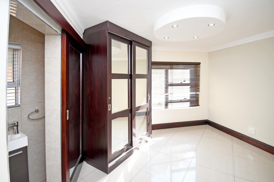 To Let 5 Bedroom Property for Rent in Eldo Glen Gauteng