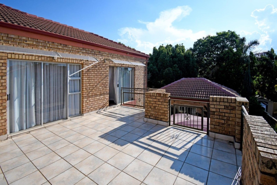 To Let 5 Bedroom Property for Rent in Eldo Glen Gauteng