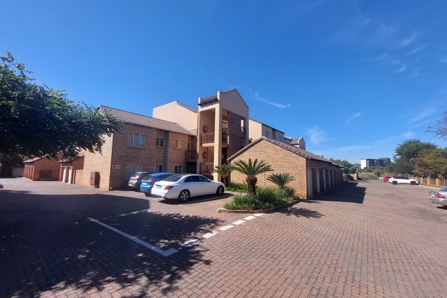 2 Bedroom Property for Sale in Eco Park Gauteng