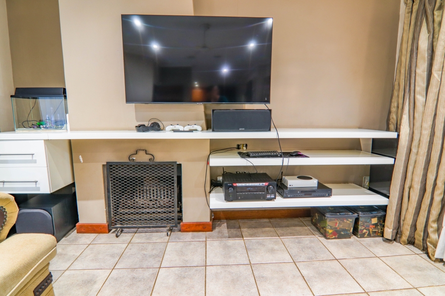 4 Bedroom Property for Sale in Clubview Gauteng
