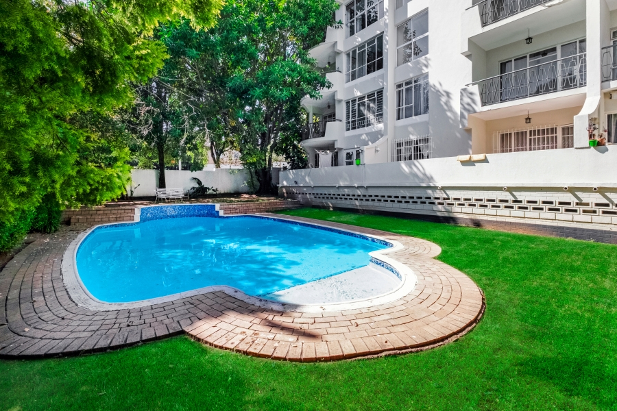 To Let 1 Bedroom Property for Rent in Parkmore Gauteng