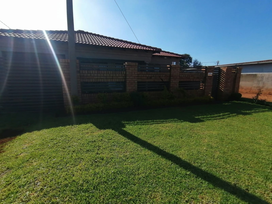 2 Bedroom Property for Sale in Orange Farm Gauteng