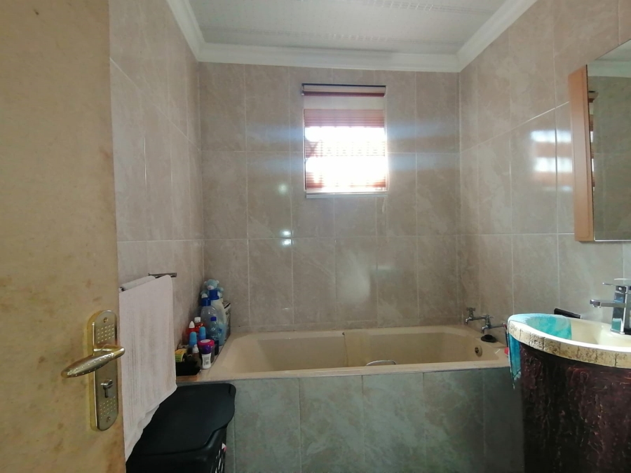 2 Bedroom Property for Sale in Orange Farm Gauteng