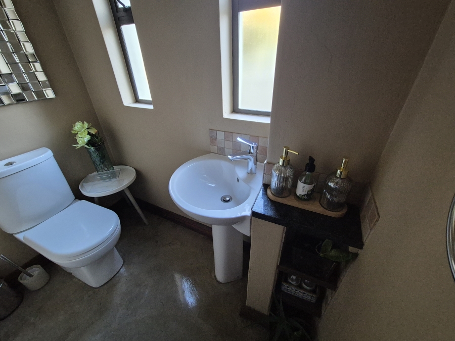 3 Bedroom Property for Sale in Thatchfield Close Gauteng