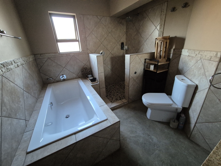 3 Bedroom Property for Sale in Thatchfield Close Gauteng