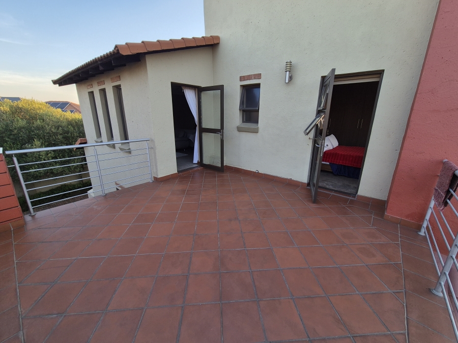 3 Bedroom Property for Sale in Thatchfield Close Gauteng