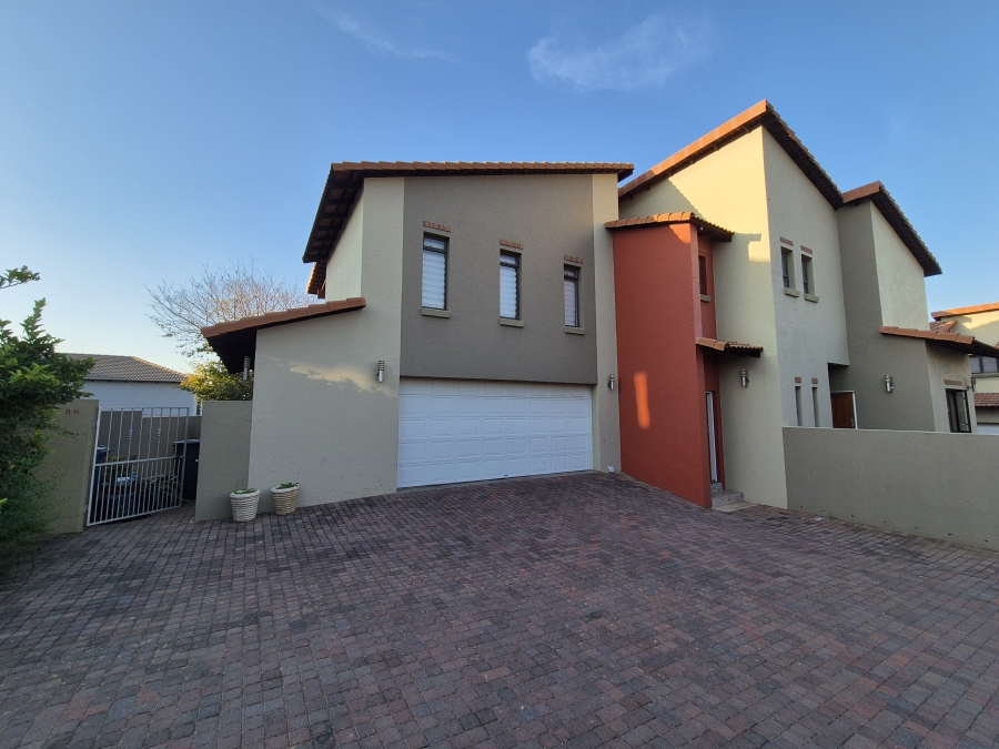 3 Bedroom Property for Sale in Thatchfield Close Gauteng