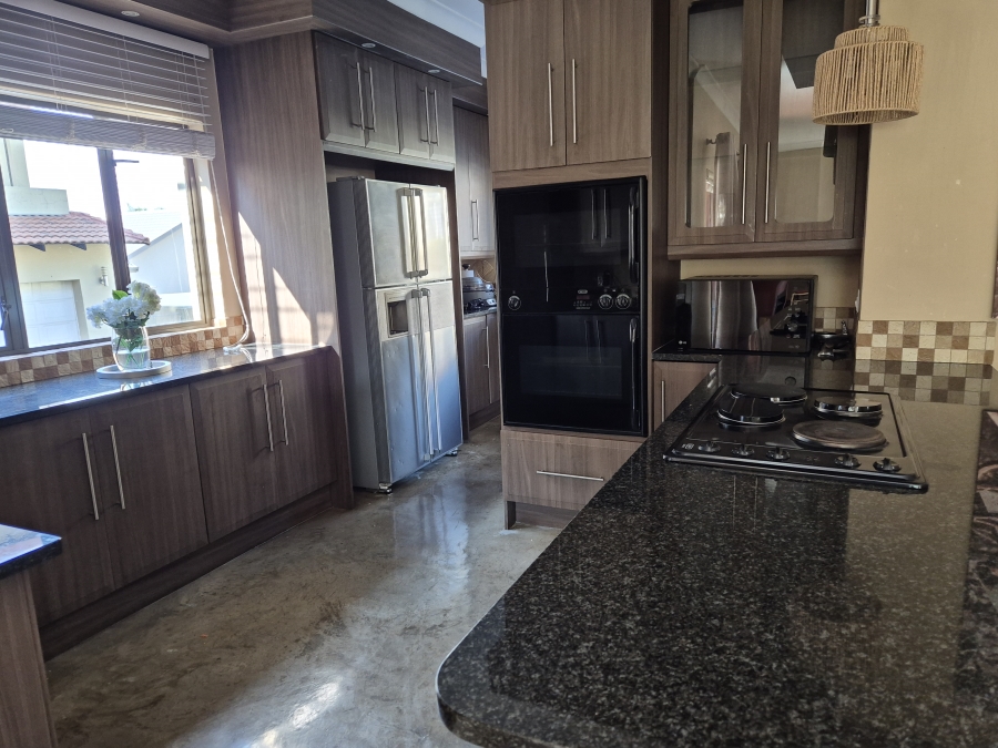 3 Bedroom Property for Sale in Thatchfield Close Gauteng