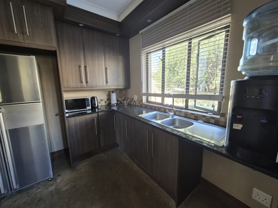 3 Bedroom Property for Sale in Thatchfield Close Gauteng