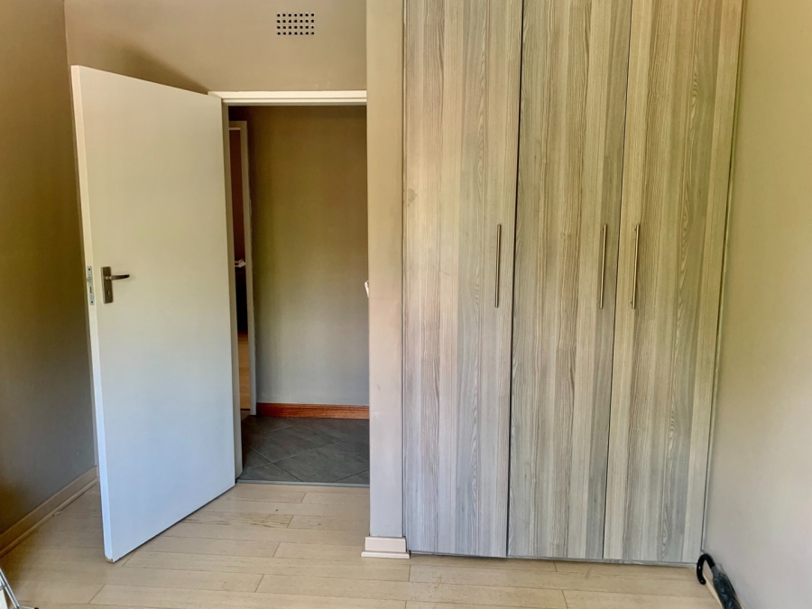 To Let 3 Bedroom Property for Rent in Sandown Gauteng