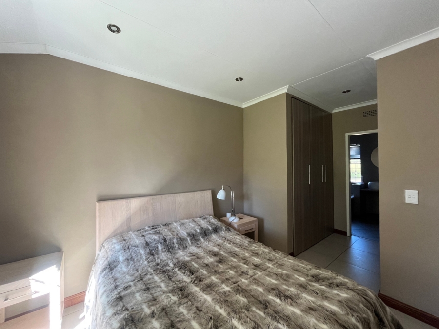 To Let 3 Bedroom Property for Rent in Sandown Gauteng