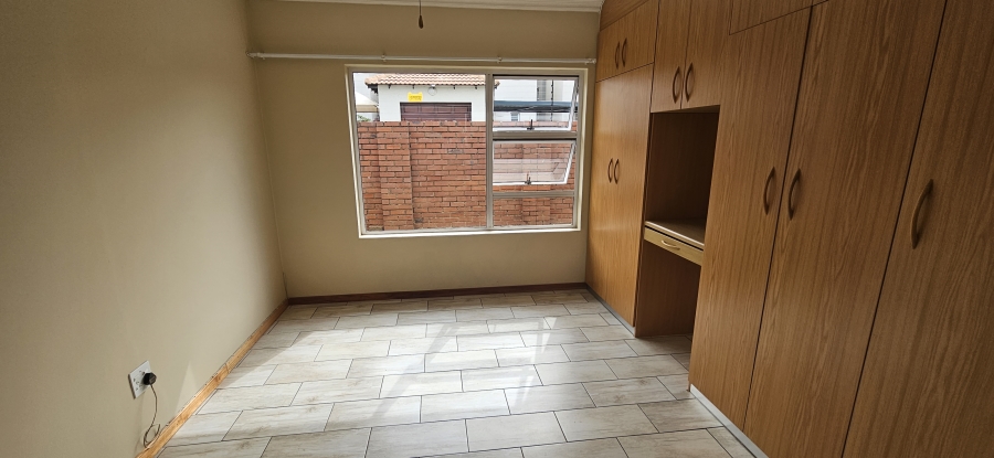 3 Bedroom Property for Sale in New Redruth Gauteng