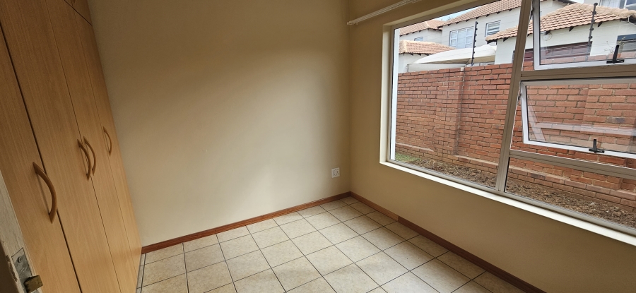 3 Bedroom Property for Sale in New Redruth Gauteng