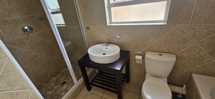 3 Bedroom Property for Sale in New Redruth Gauteng