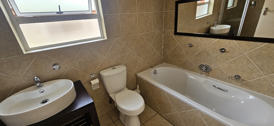 3 Bedroom Property for Sale in New Redruth Gauteng