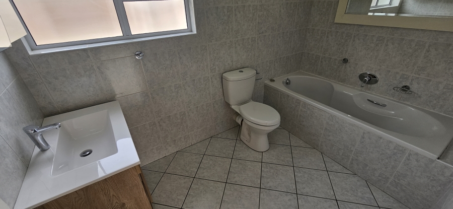 3 Bedroom Property for Sale in New Redruth Gauteng