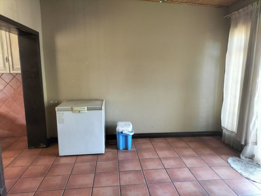 4 Bedroom Property for Sale in Discovery Gauteng