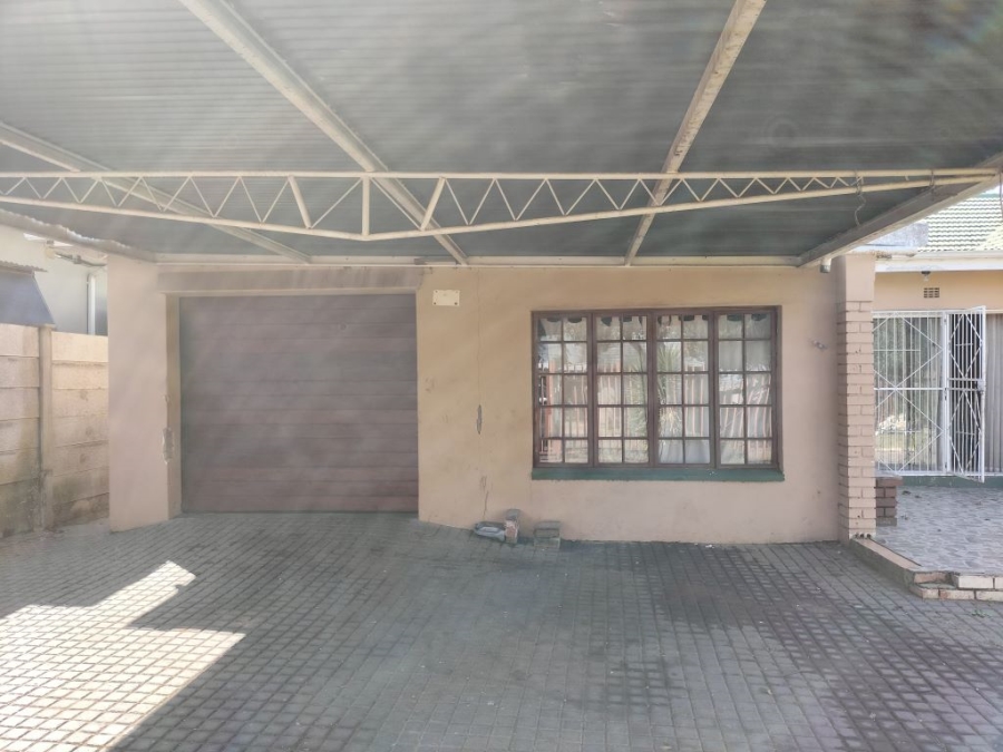 4 Bedroom Property for Sale in Discovery Gauteng