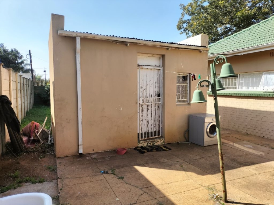 4 Bedroom Property for Sale in Discovery Gauteng