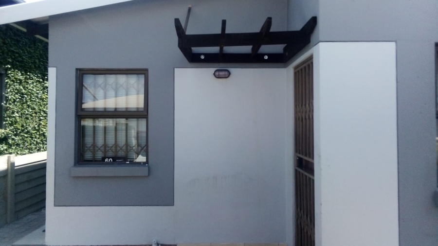 To Let 2 Bedroom Property for Rent in Noordwyk Gauteng