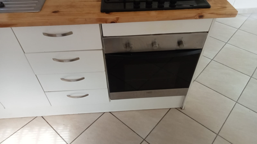 To Let 2 Bedroom Property for Rent in Noordwyk Gauteng