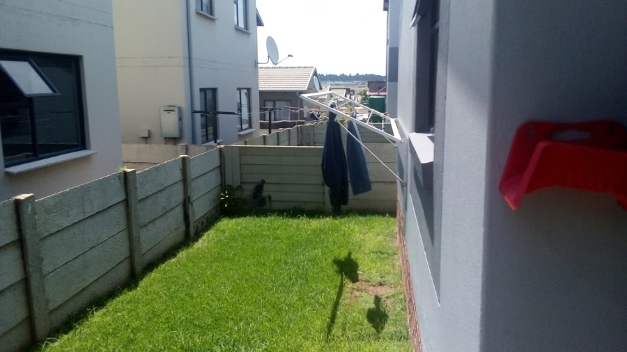 To Let 2 Bedroom Property for Rent in Noordwyk Gauteng