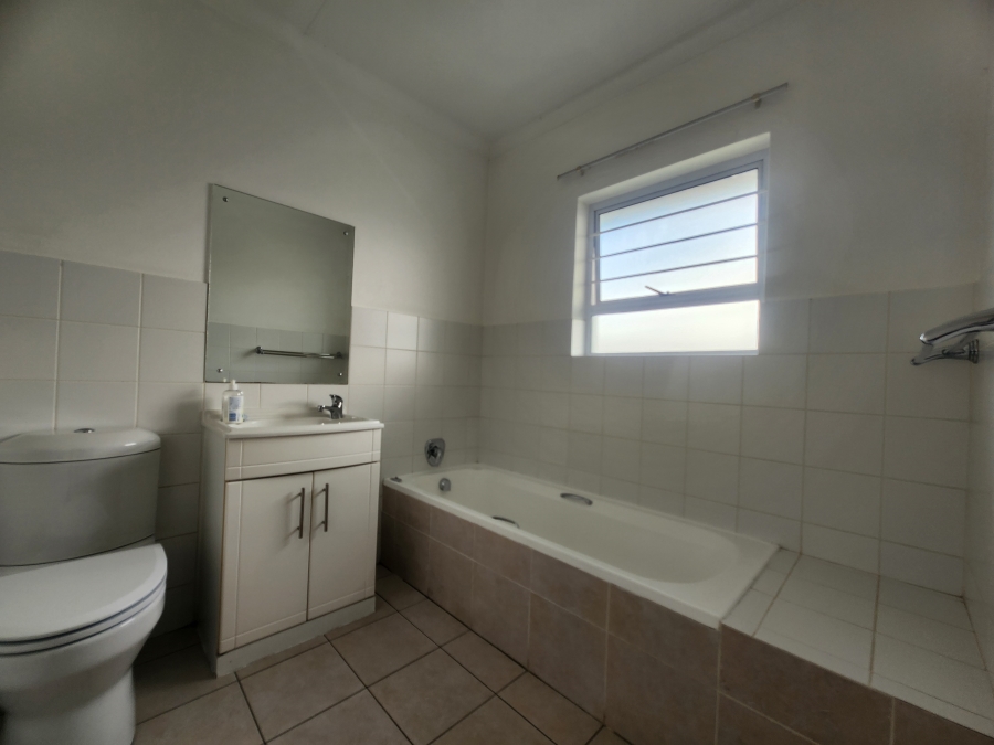 2 Bedroom Property for Sale in Craigavon Gauteng