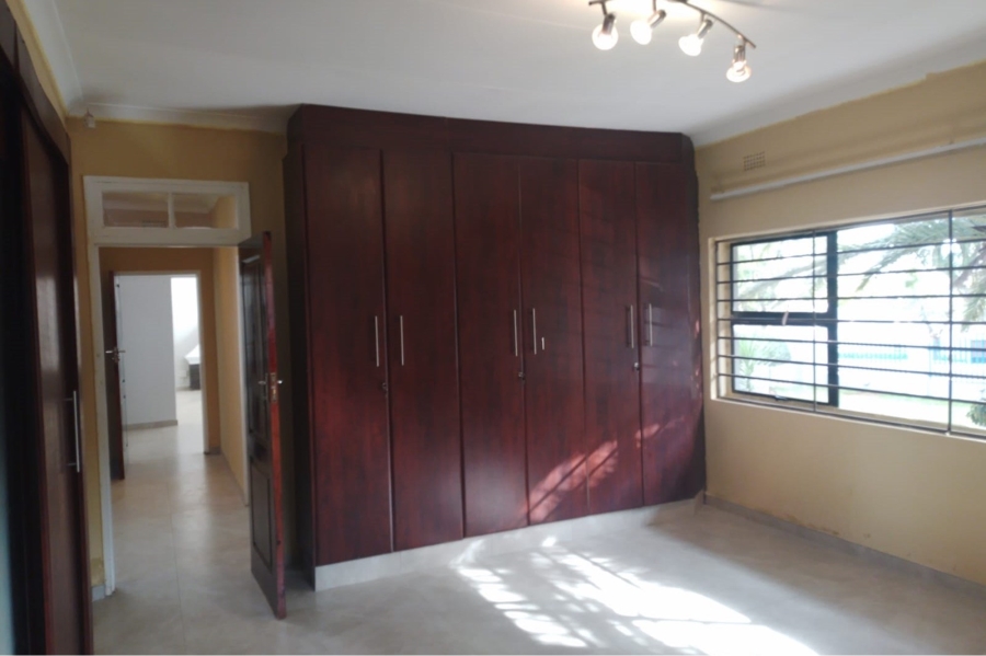 To Let 3 Bedroom Property for Rent in Emmarentia Gauteng