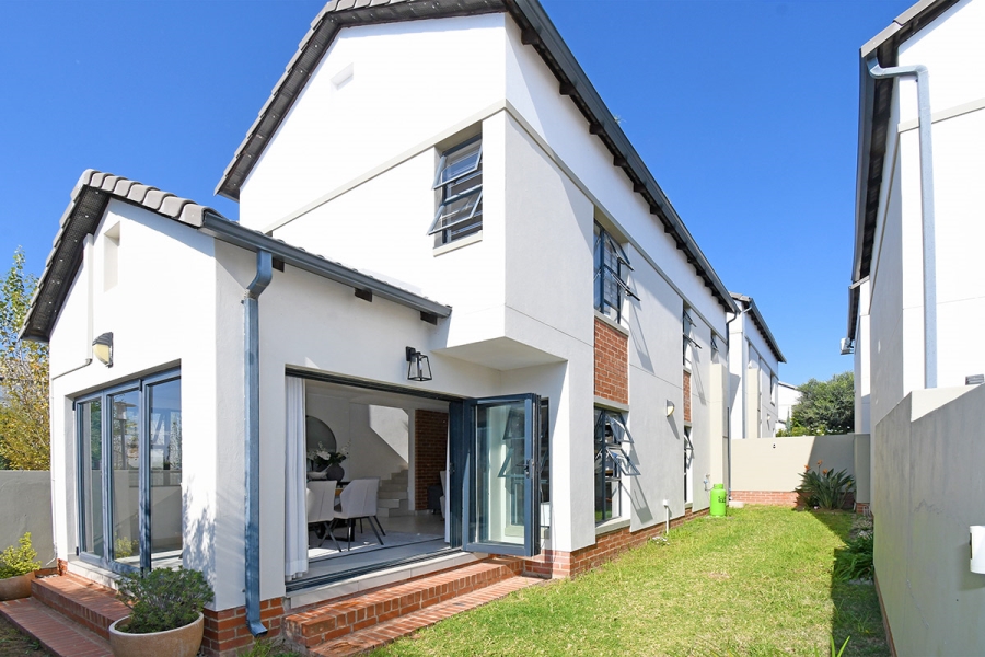 3 Bedroom Property for Sale in Broadacres Gauteng