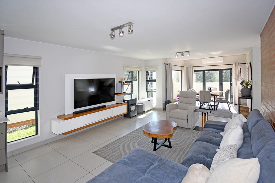 3 Bedroom Property for Sale in Broadacres Gauteng