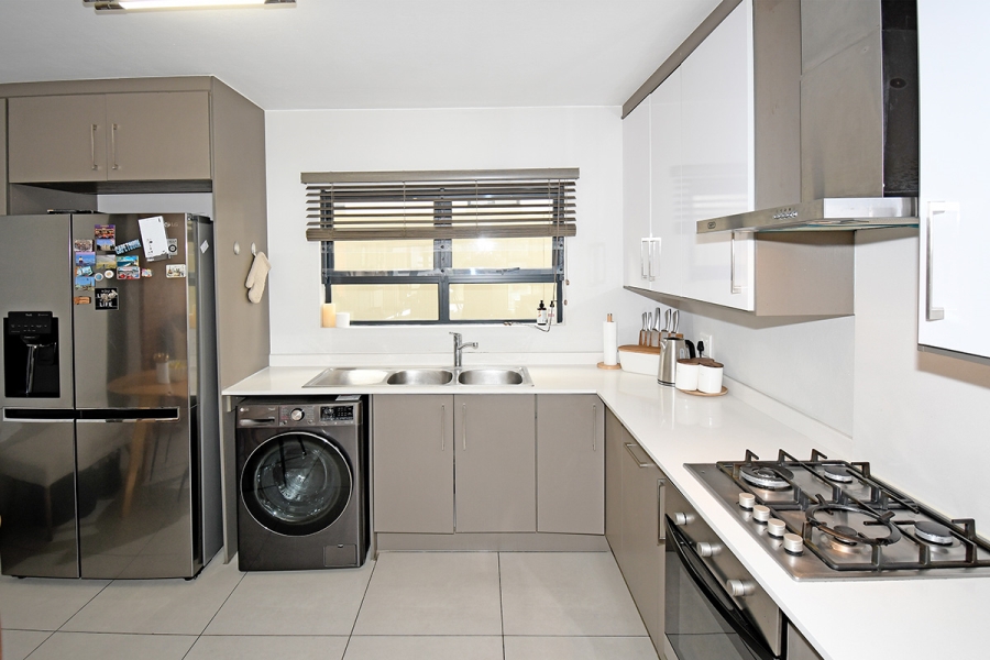 3 Bedroom Property for Sale in Broadacres Gauteng