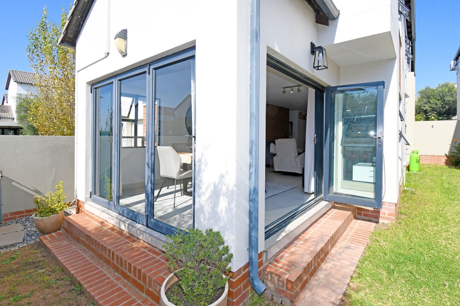 3 Bedroom Property for Sale in Broadacres Gauteng