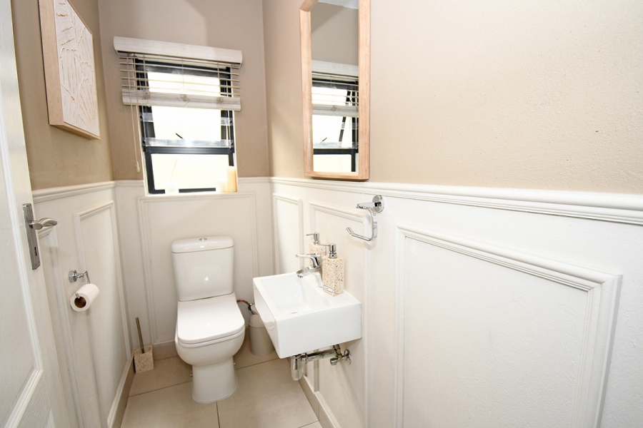 3 Bedroom Property for Sale in Broadacres Gauteng