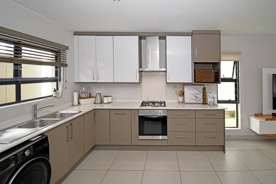3 Bedroom Property for Sale in Broadacres Gauteng