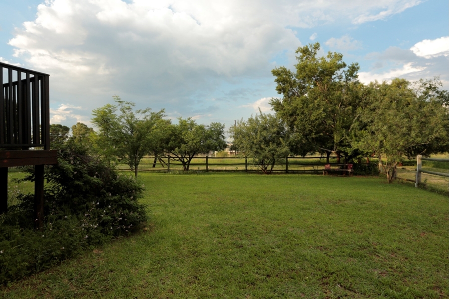 5 Bedroom Property for Sale in Letamo Game Farm Gauteng