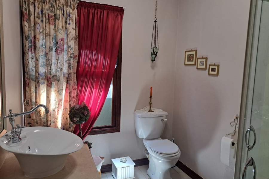 5 Bedroom Property for Sale in Letamo Game Farm Gauteng