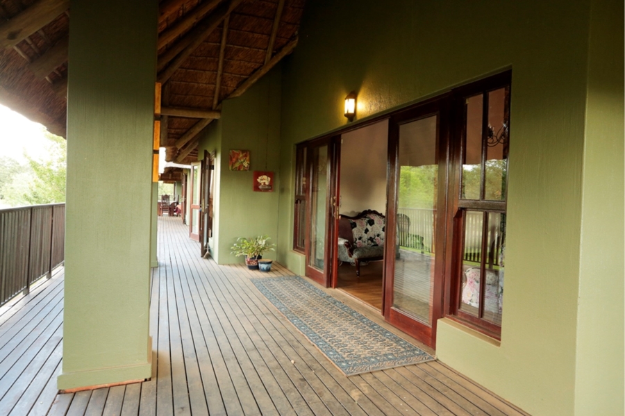 5 Bedroom Property for Sale in Letamo Game Farm Gauteng