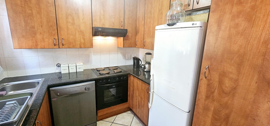 2 Bedroom Property for Sale in Die Hoewes Gauteng